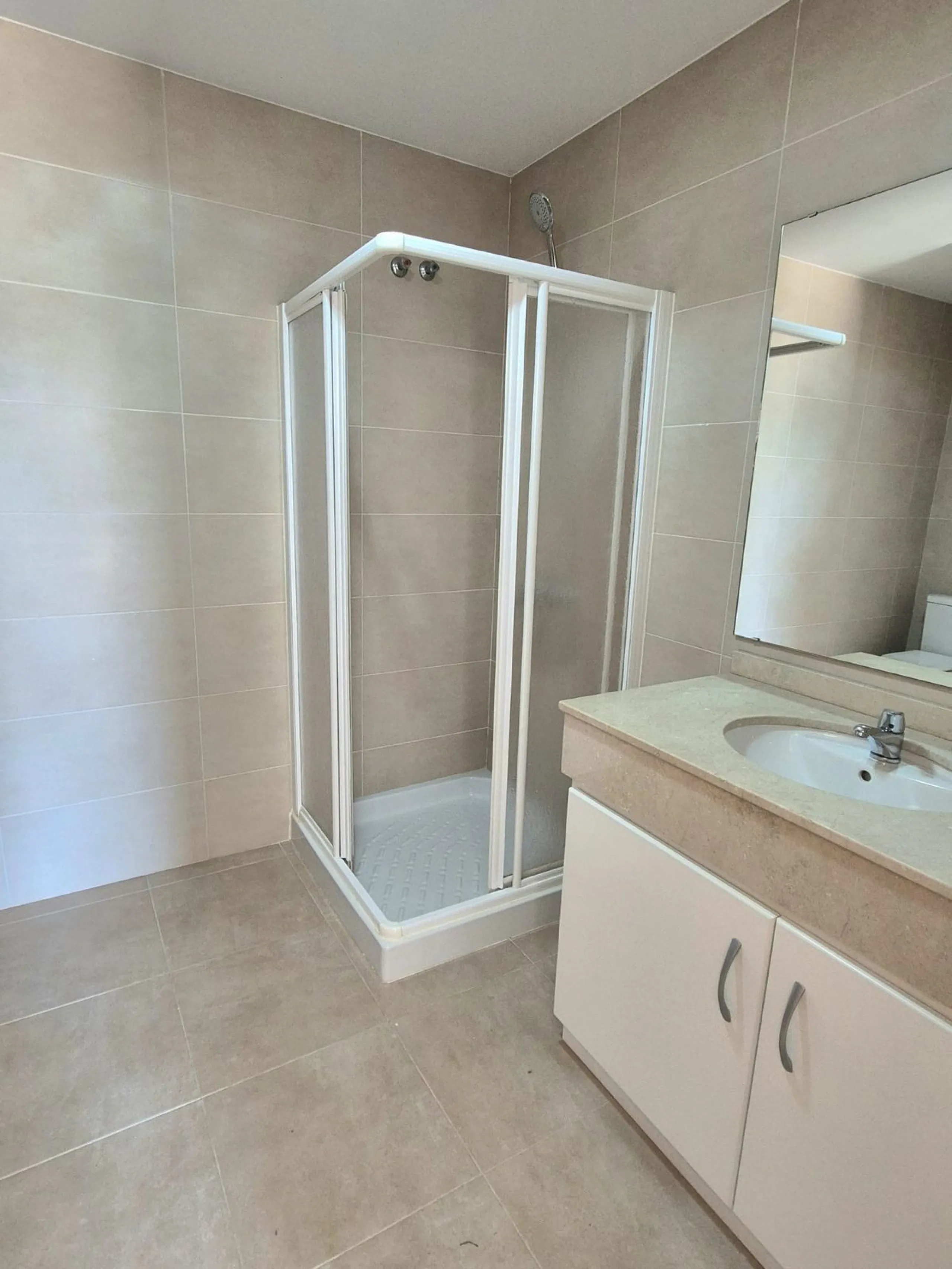 For sale this spacious independent villa in Sierra Gorda, Coin with great views.