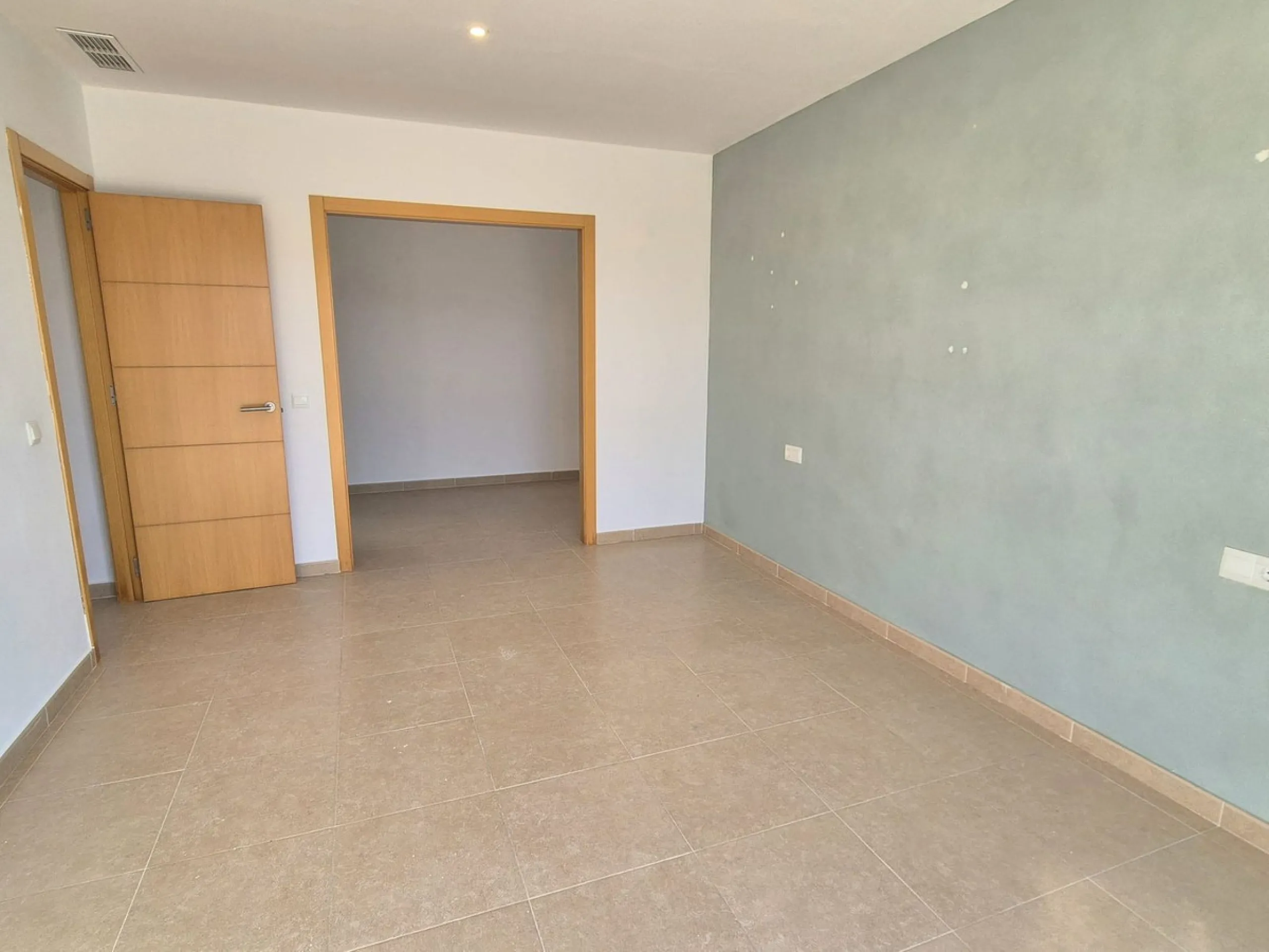 For sale this spacious independent villa in Sierra Gorda, Coin with great views.