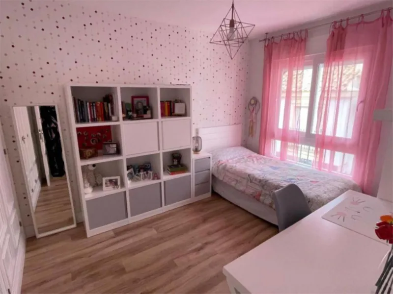 Magnificent semi-detached house located in a quiet and well-maintained residential area of ​​Marbella.