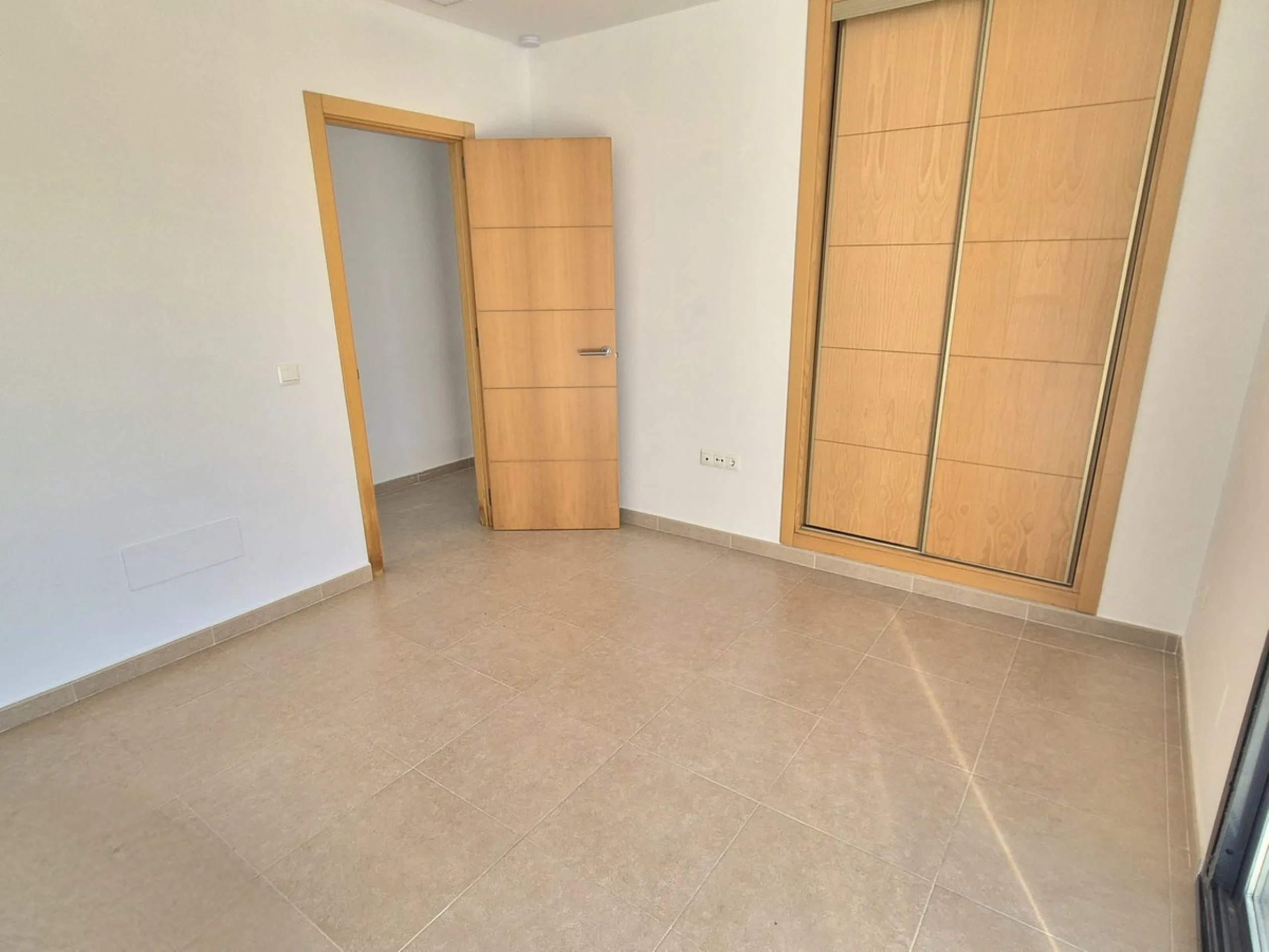 For sale this spacious independent villa in Sierra Gorda, Coin with great views.