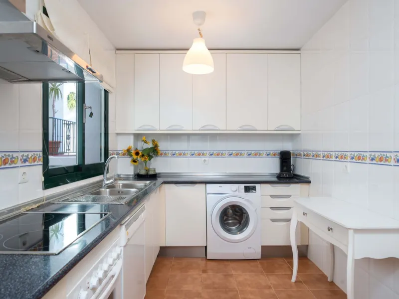 Exclusively for sale, this very nice middle floor apartment in Atalaya - Alhaurín Golf - Alhaurín el Grande - with midday sun to sunset over the surrounding mountains.