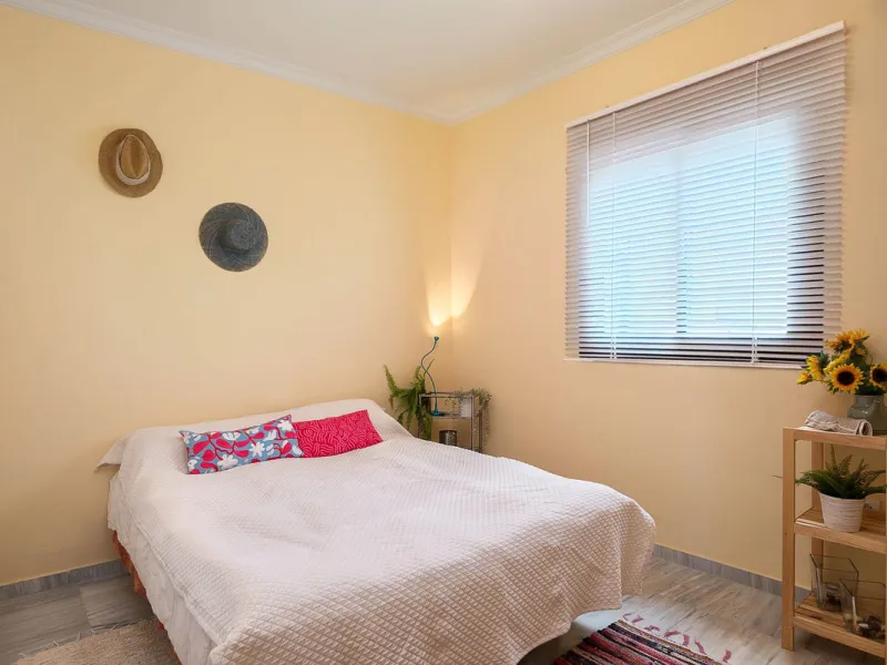 Exclusively for sale, this very nice middle floor apartment in Atalaya - Alhaurín Golf - Alhaurín el Grande - with midday sun to sunset over the surrounding mountains.