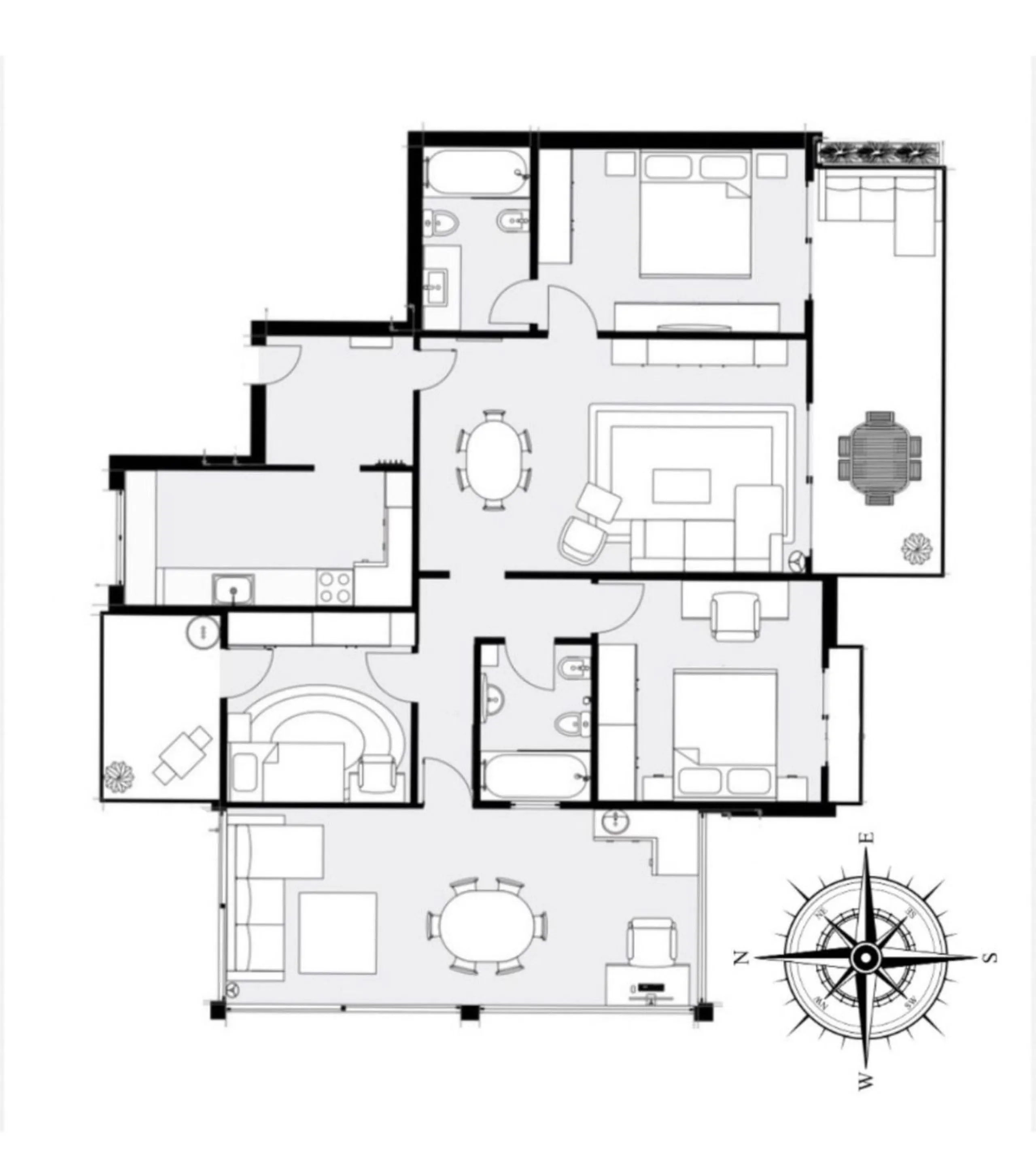 Located in the sought-after El Faro area, this bright and well-distributed mid-floor apartment offers the perfect balance between coastal living and everyday convenience. Just a five-minute walk from the beach and local amenities, and a five-minute drive 