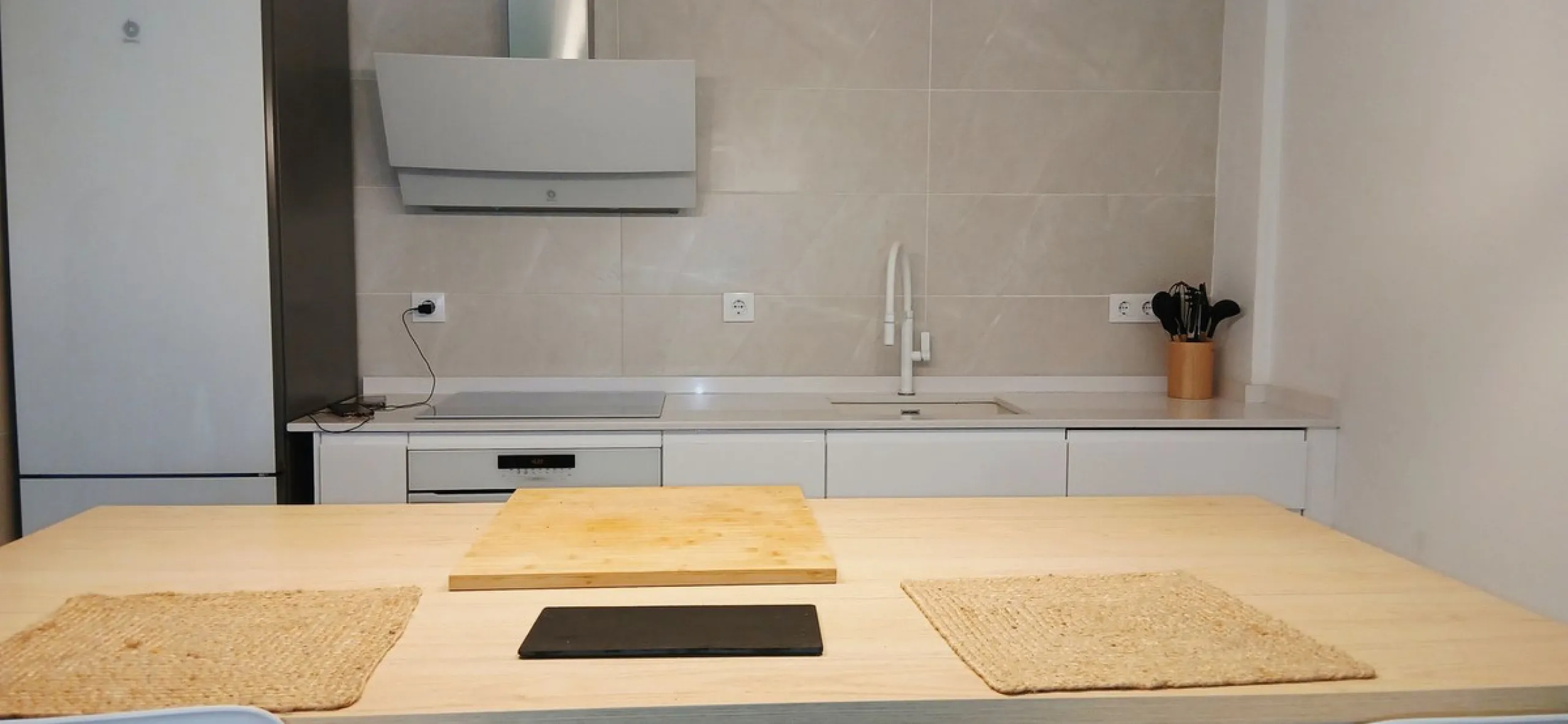 Apartment - Ground Floor Apartment в продаже в Alhaurín de la Torre, Málaga. В доме 2 спален и 2 ванных комнат. Площадь дома 112 м²