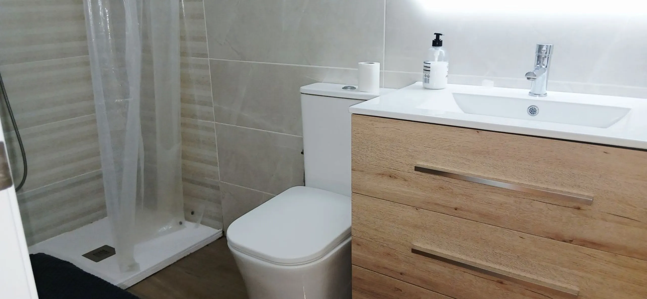 Apartment - Ground Floor Apartment в продаже в Alhaurín de la Torre, Málaga. В доме 2 спален и 2 ванных комнат. Площадь дома 112 м²