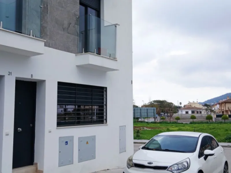 Apartment - Ground Floor Apartment в продаже в Alhaurín de la Torre, Málaga. В доме 2 спален и 2 ванных комнат. Площадь дома 112 м²
