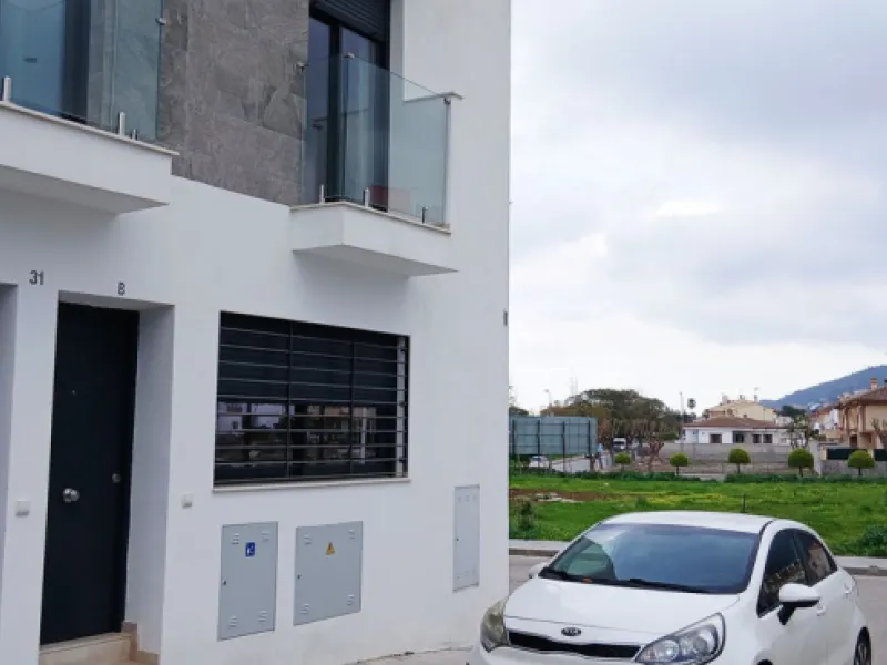 Apartment - Ground Floor Apartment в продаже в Alhaurín de la Torre, Málaga. В доме 2 спален и 2 ванных комнат. Площадь дома 112 м²