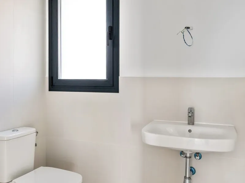 Large terrace, open views and plenty of natural light. This 3-bedroom apartment in Nexus Residences, Benalmádena is designed for comfortable living on the Costa del Sol.