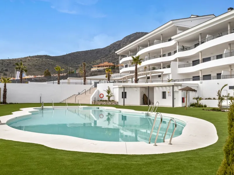 Large terrace, open views and plenty of natural light. This 3-bedroom apartment in Nexus Residences, Benalmádena is designed for comfortable living on the Costa del Sol.