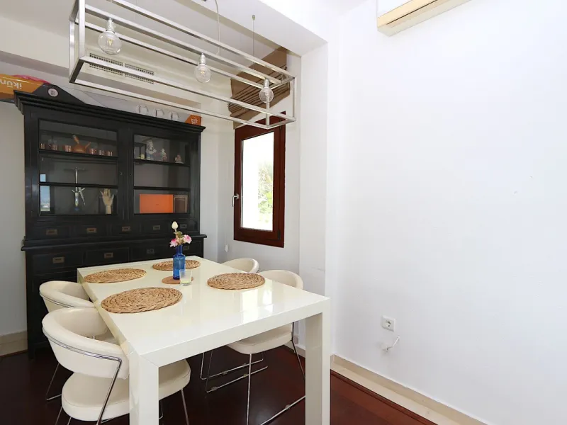 Views and Great Potential in a Prime Location!