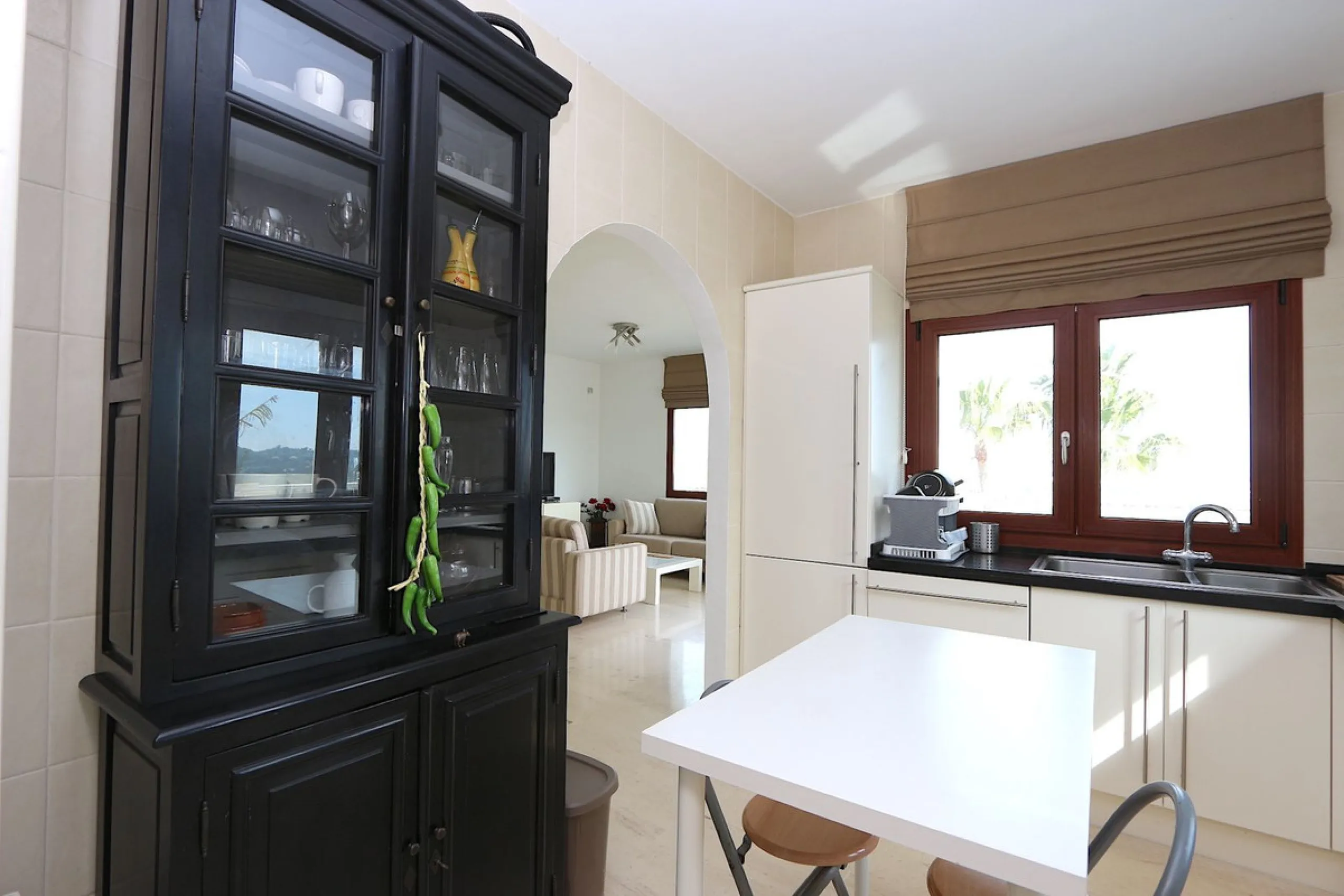Views and Great Potential in a Prime Location!