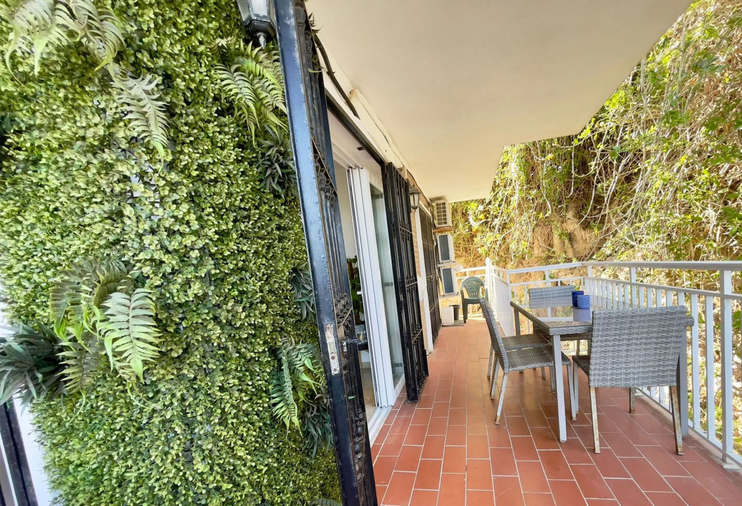 Apartment in El Bajondillo with terrace and sea views – Tourist license