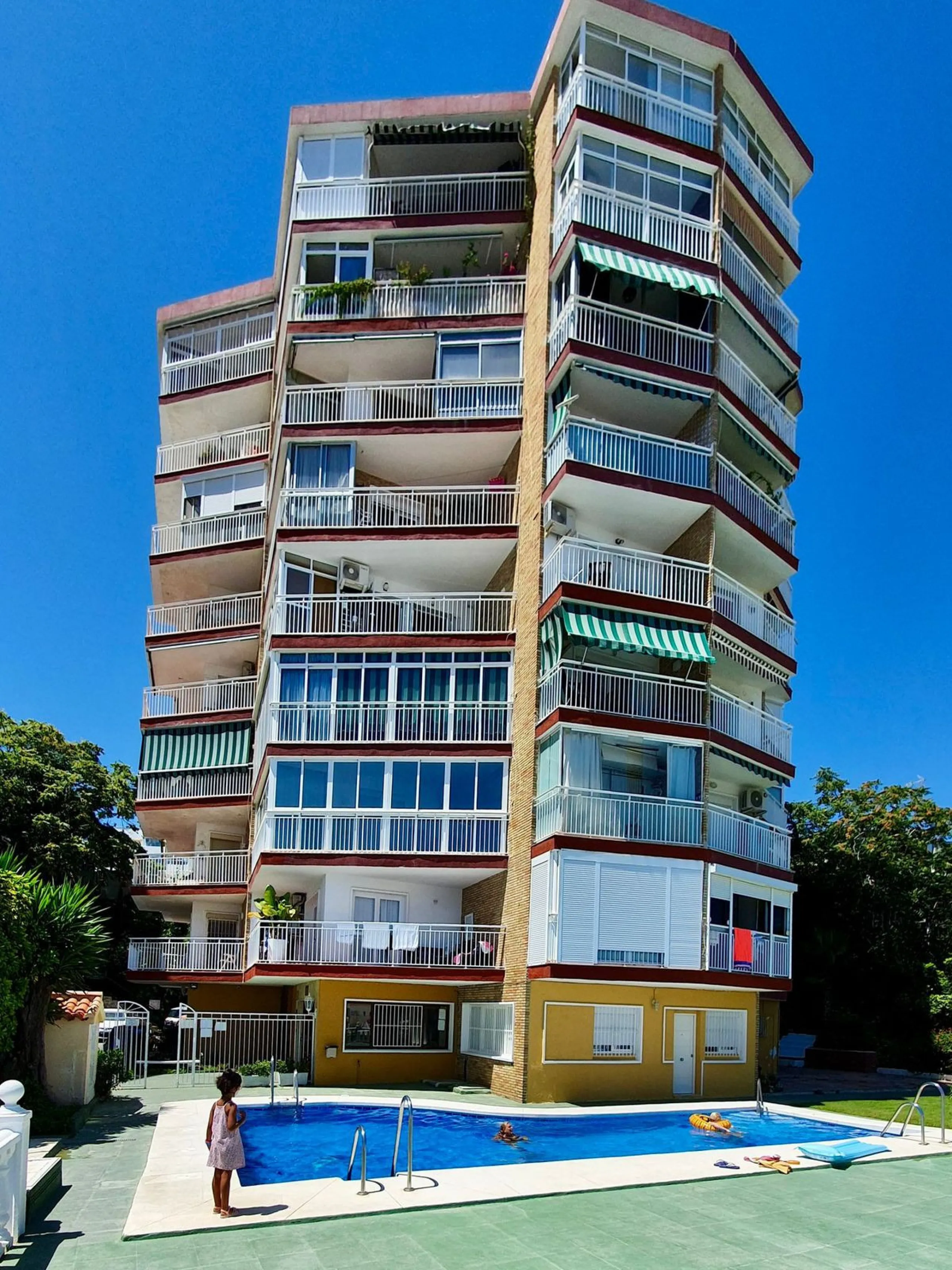 Apartment in El Bajondillo with terrace and sea views – Tourist license