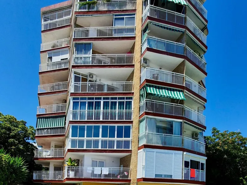 Apartment in El Bajondillo with terrace and sea views – Tourist license