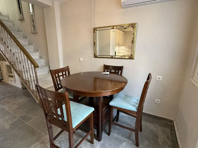 House - Townhouse в продаже в Alhaurín el Grande, Málaga. В доме 3 спален и 2 ванных комнат. Площадь дома 144 м². Площадь участка 132 м²