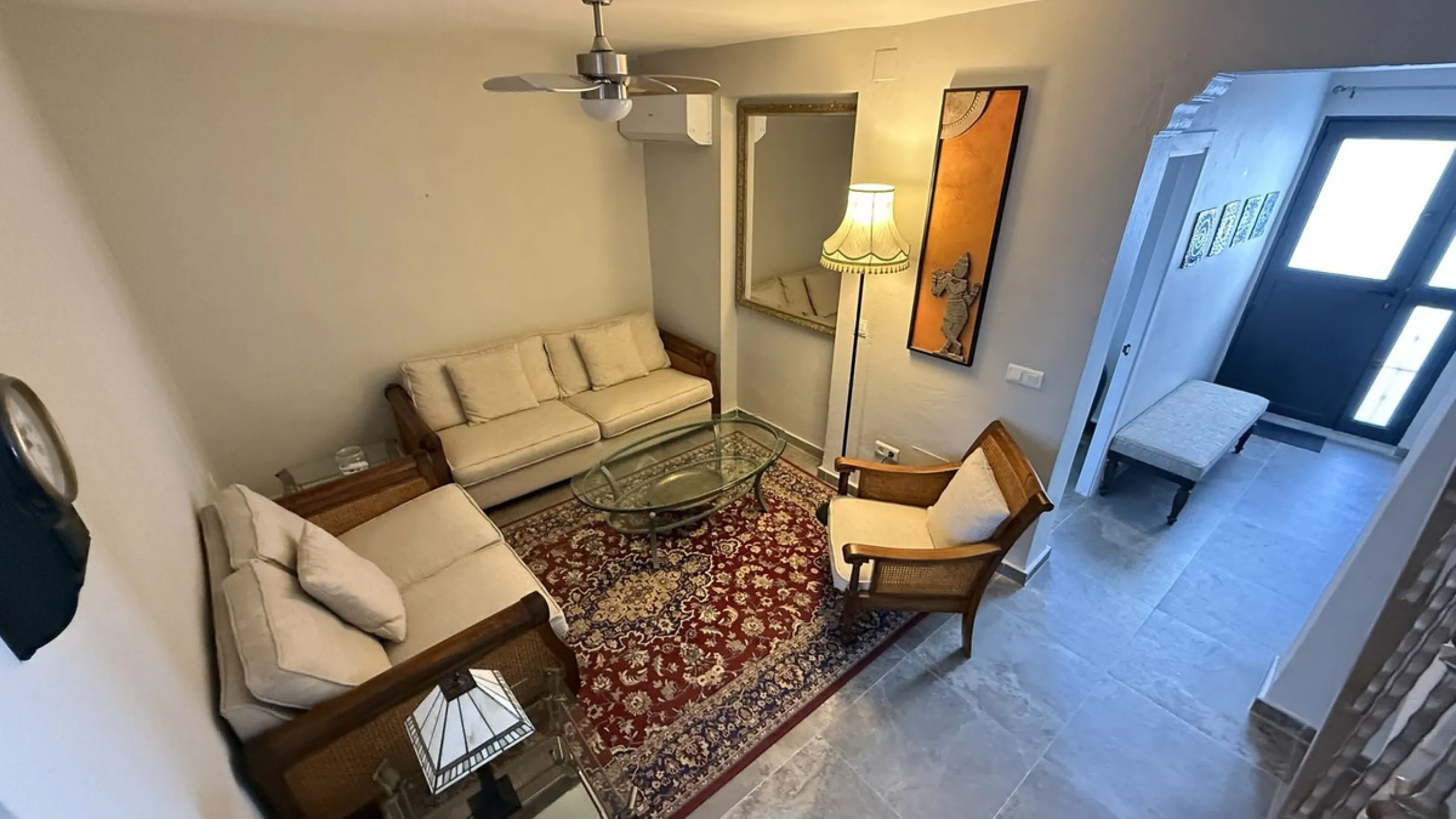 House - Townhouse в продаже в Alhaurín el Grande, Málaga. В доме 3 спален и 2 ванных комнат. Площадь дома 144 м². Площадь участка 132 м²