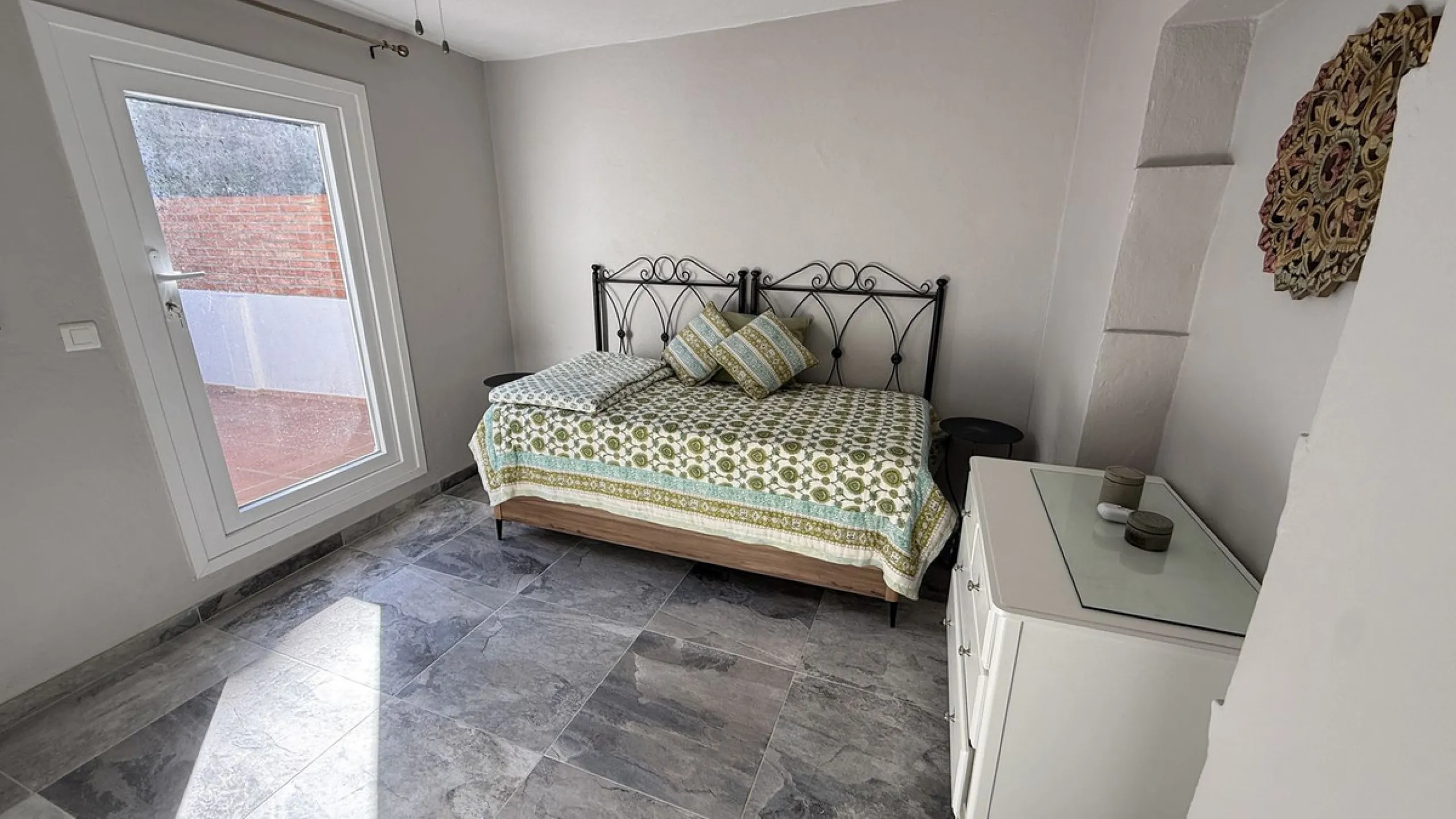 House - Townhouse в продаже в Alhaurín el Grande, Málaga. В доме 3 спален и 2 ванных комнат. Площадь дома 144 м². Площадь участка 132 м²