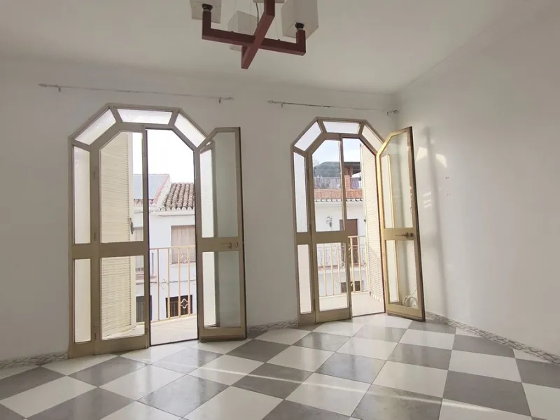 House - Townhouse в продаже в Alhaurín el Grande, Málaga. В доме 4 спален и 2 ванных комнат. Площадь дома 139 м²