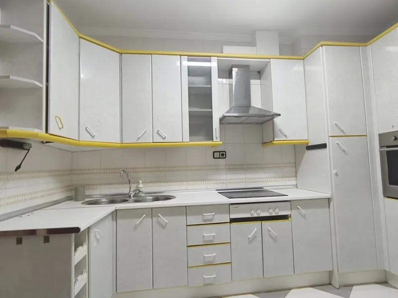 House - Townhouse в продаже в Alhaurín el Grande, Málaga. В доме 4 спален и 2 ванных комнат. Площадь дома 139 м²