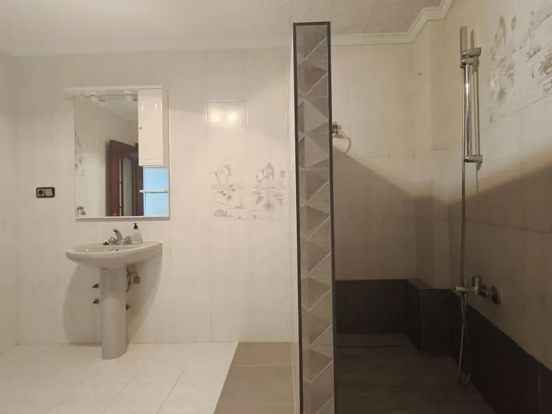 House - Townhouse в продаже в Alhaurín el Grande, Málaga. В доме 4 спален и 2 ванных комнат. Площадь дома 139 м²