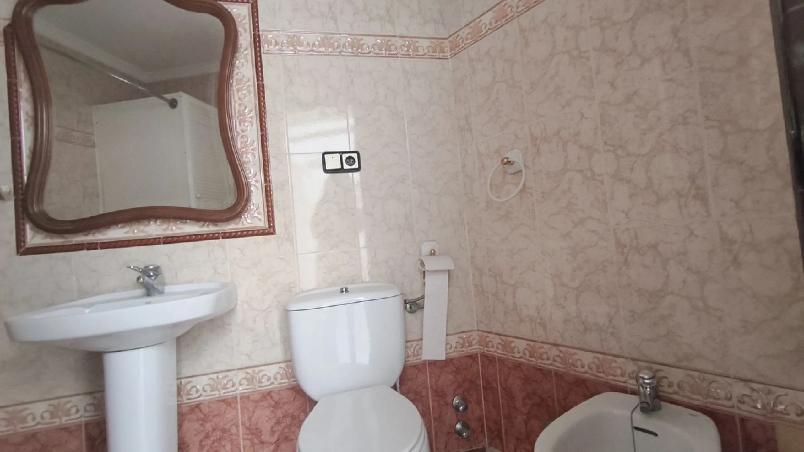 House - Townhouse в продаже в Alhaurín el Grande, Málaga. В доме 4 спален и 2 ванных комнат. Площадь дома 139 м²