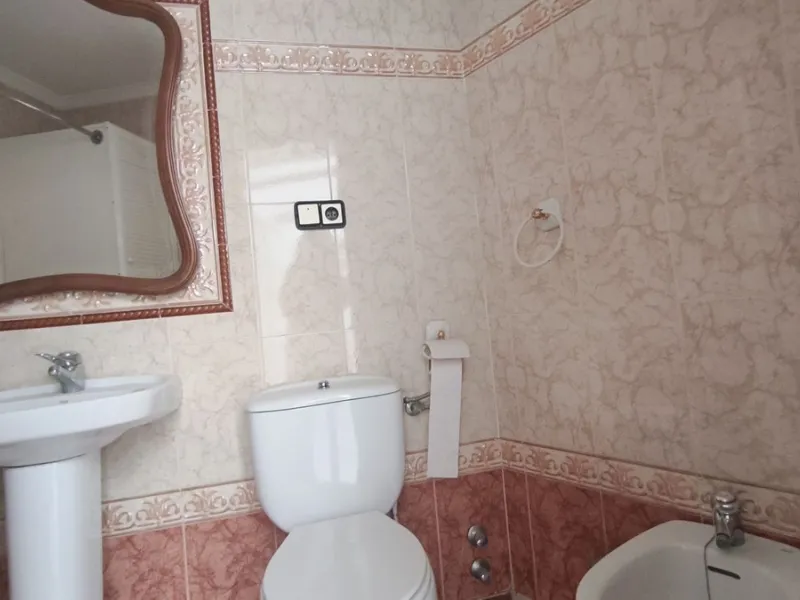 House - Townhouse в продаже в Alhaurín el Grande, Málaga. В доме 4 спален и 2 ванных комнат. Площадь дома 139 м²