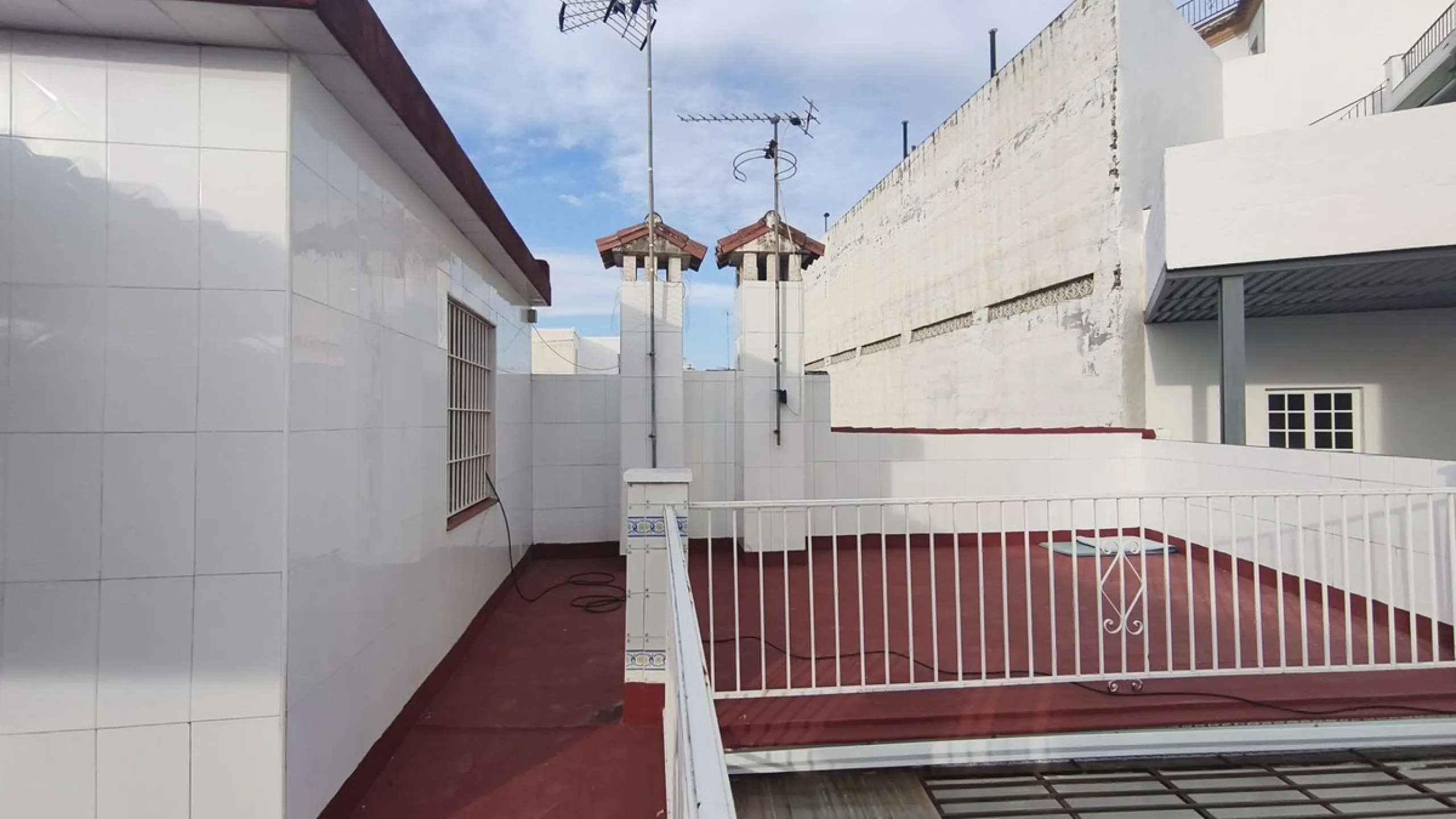 House - Townhouse в продаже в Alhaurín el Grande, Málaga. В доме 4 спален и 2 ванных комнат. Площадь дома 139 м²