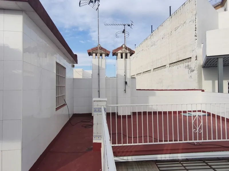 House - Townhouse в продаже в Alhaurín el Grande, Málaga. В доме 4 спален и 2 ванных комнат. Площадь дома 139 м²