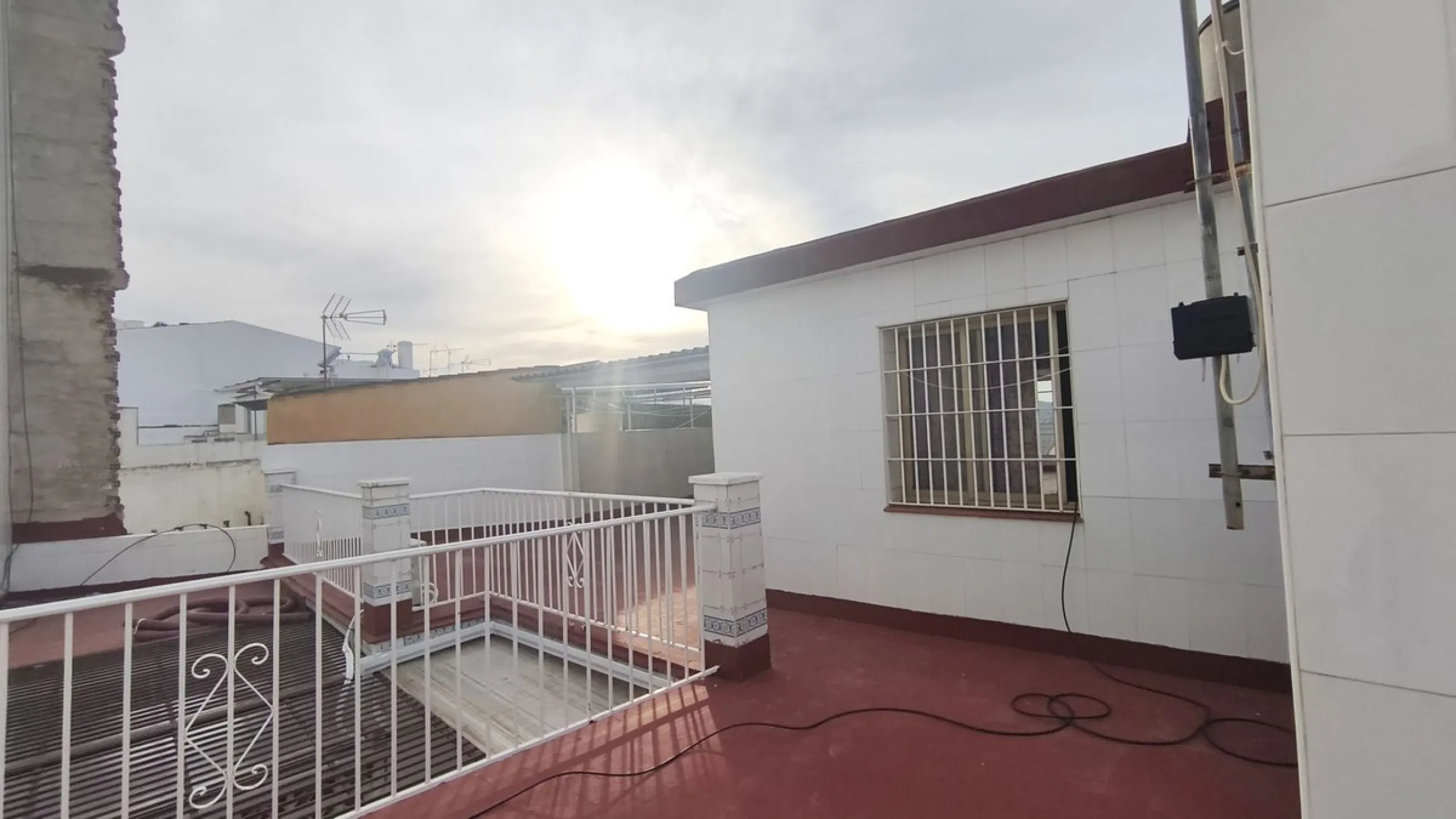 House - Townhouse в продаже в Alhaurín el Grande, Málaga. В доме 4 спален и 2 ванных комнат. Площадь дома 139 м²