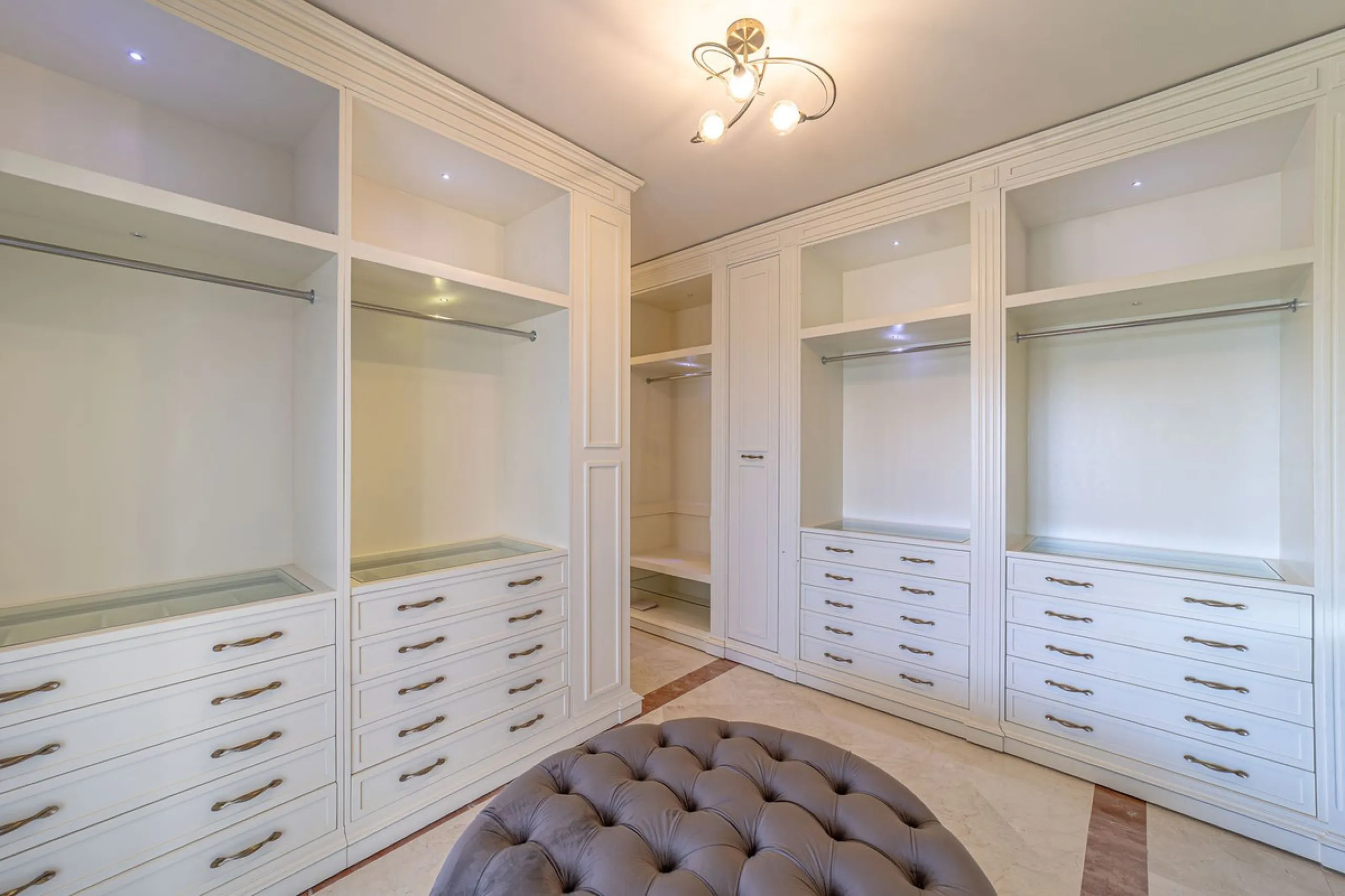 Stunning 5-Bedroom Family Villa for Sale in Atalaya