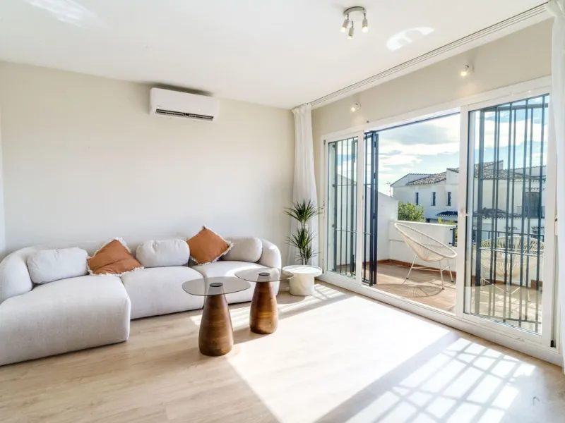 Apartment - Top Floor Apartment в продаже в Mijas, Málaga. В доме 2 спален и 1 ванных комнат. Площадь дома 81 м²