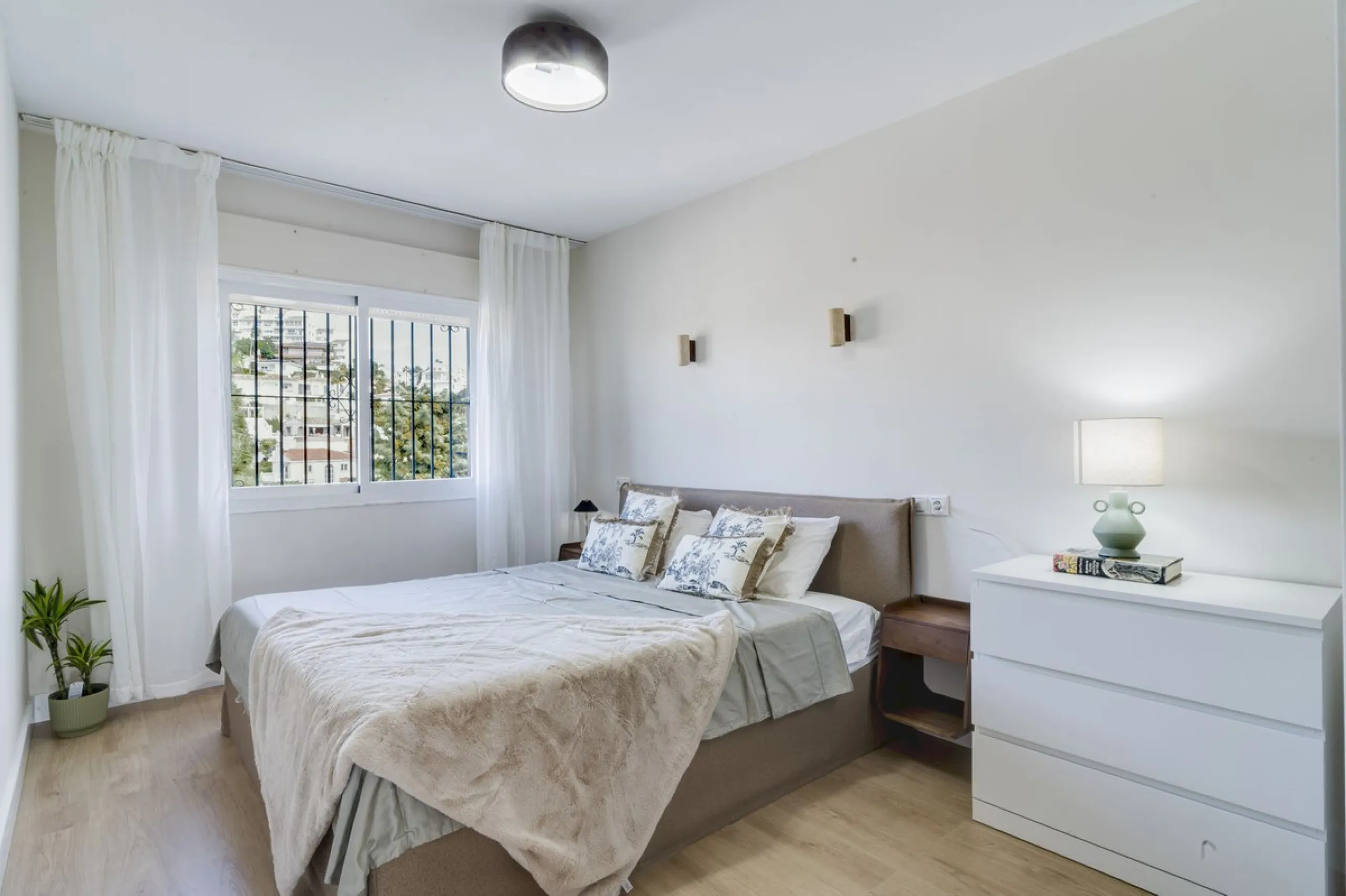 Apartment - Top Floor Apartment в продаже в Mijas, Málaga. В доме 2 спален и 1 ванных комнат. Площадь дома 81 м²