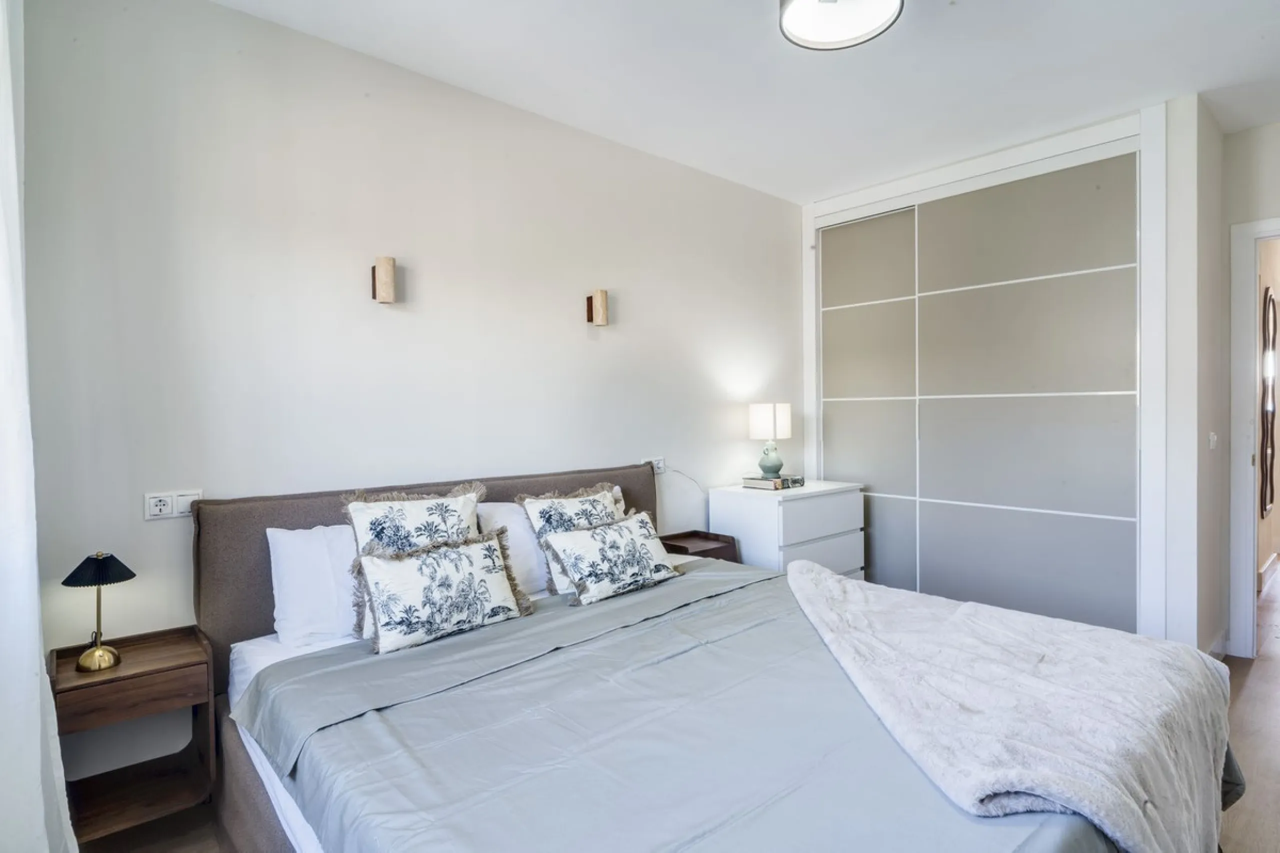 Apartment - Top Floor Apartment в продаже в Mijas, Málaga. В доме 2 спален и 1 ванных комнат. Площадь дома 81 м²