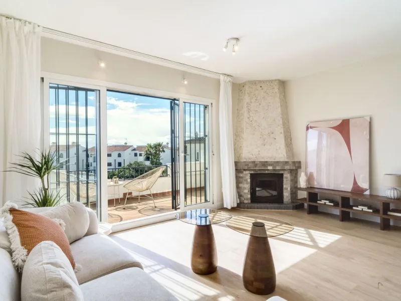 Apartment - Top Floor Apartment в продаже в Mijas, Málaga. В доме 2 спален и 1 ванных комнат. Площадь дома 81 м²