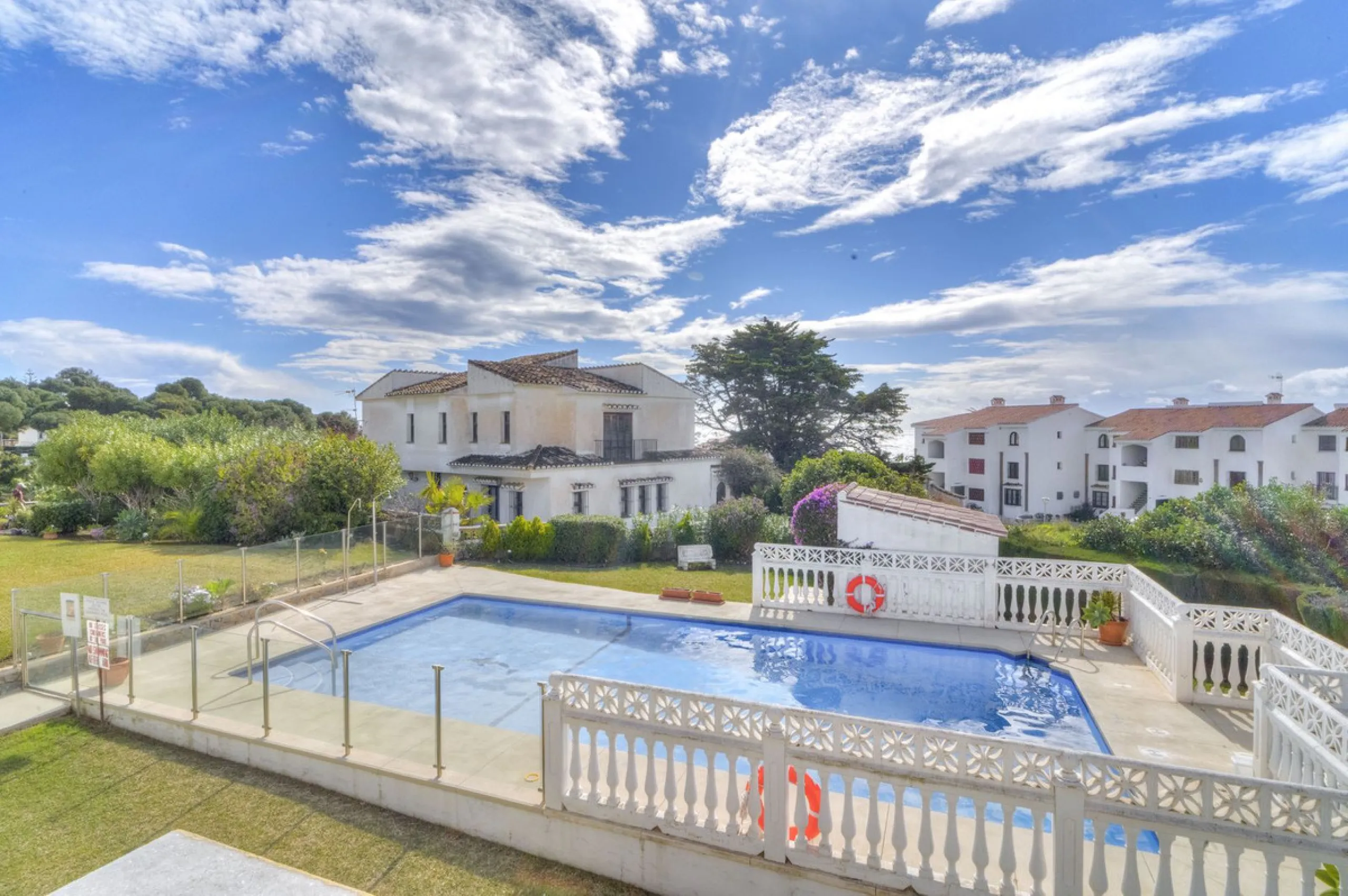 Apartment - Top Floor Apartment в продаже в Mijas, Málaga. В доме 2 спален и 1 ванных комнат. Площадь дома 81 м²