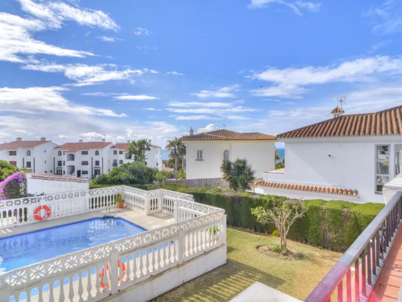Apartment - Top Floor Apartment в продаже в Mijas, Málaga. В доме 2 спален и 1 ванных комнат. Площадь дома 81 м²