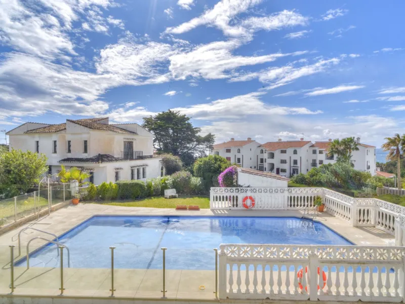 Apartment - Top Floor Apartment в продаже в Mijas, Málaga. В доме 2 спален и 1 ванных комнат. Площадь дома 81 м²