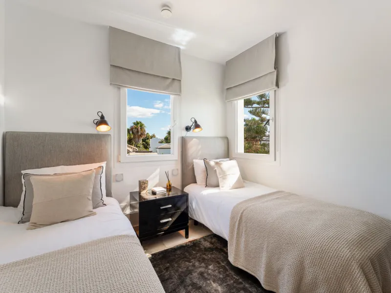 Penthouse Horizon is a sophisticated three-bedroom, two-bathroom duplex penthouse for sale in the exclusive Castiglione urbanization in San Pedro de Alcántara.