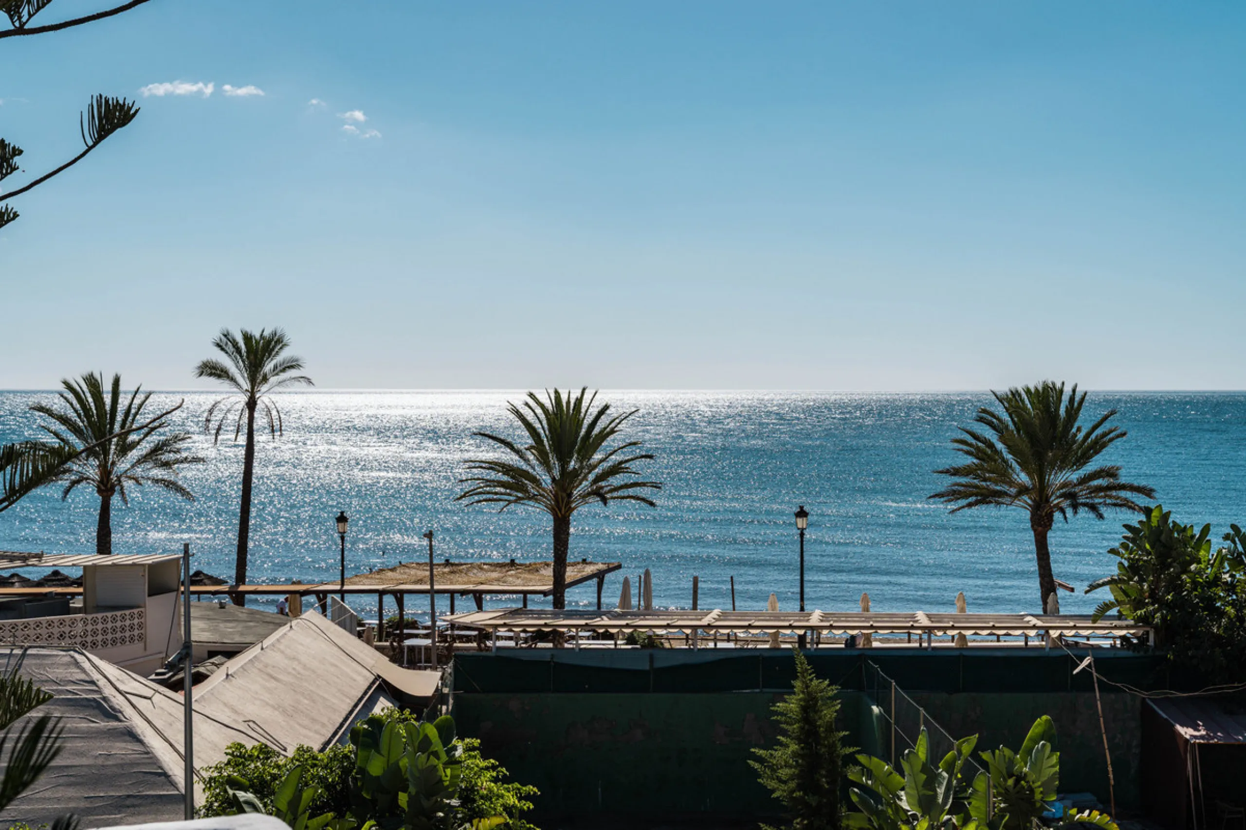 Penthouse Horizon is a sophisticated three-bedroom, two-bathroom duplex penthouse for sale in the exclusive Castiglione urbanization in San Pedro de Alcántara.
