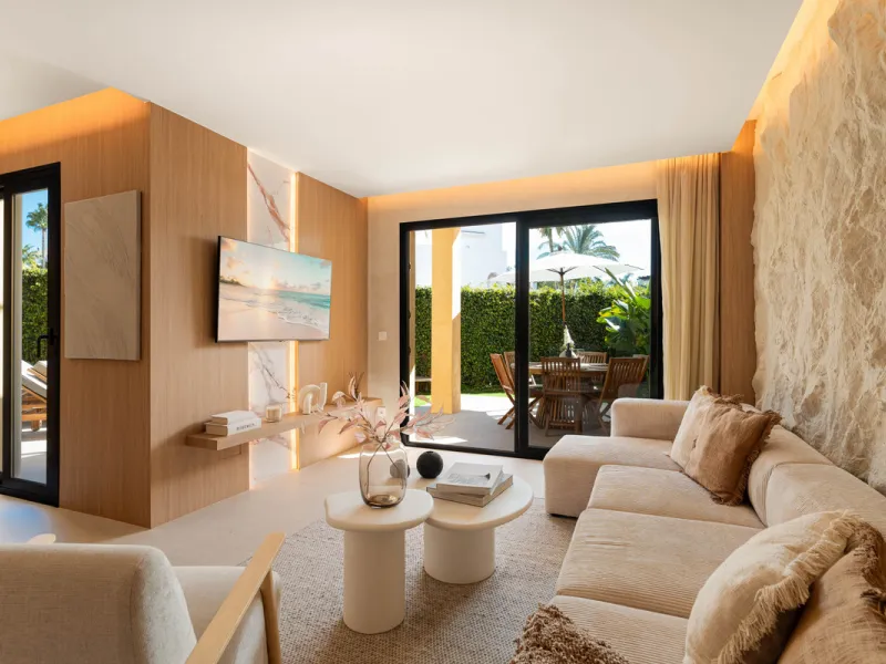 House - Townhouse в продаже в Marbella, Málaga. В доме 4 спален и 3 ванных комнат. Площадь дома 160 м²