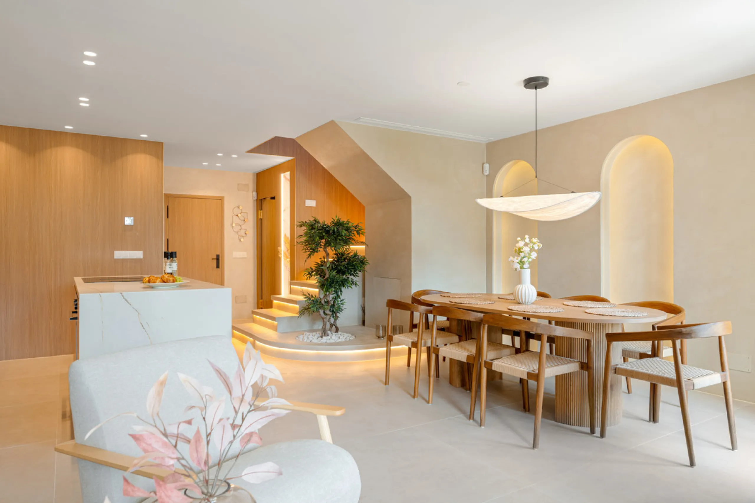 House - Townhouse в продаже в Marbella, Málaga. В доме 4 спален и 3 ванных комнат. Площадь дома 160 м²