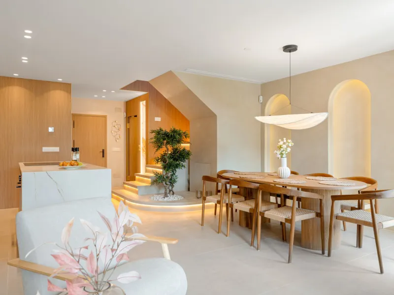 House - Townhouse в продаже в Marbella, Málaga. В доме 4 спален и 3 ванных комнат. Площадь дома 160 м²