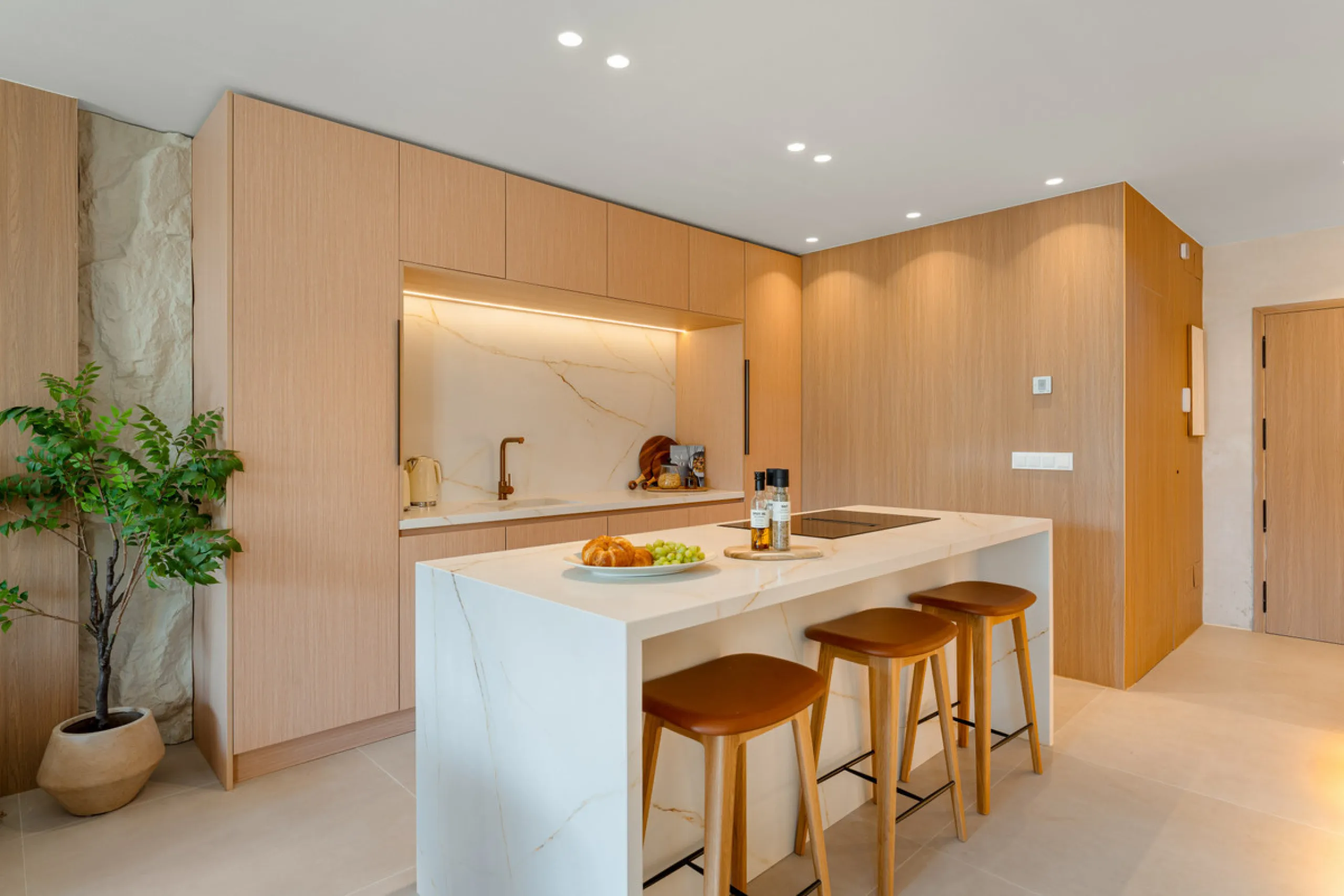 House - Townhouse в продаже в Marbella, Málaga. В доме 4 спален и 3 ванных комнат. Площадь дома 160 м²