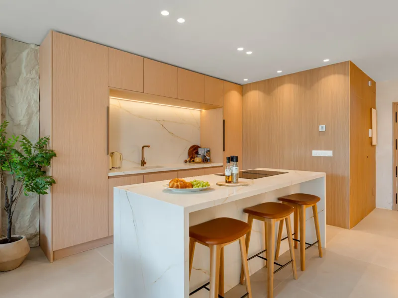 House - Townhouse в продаже в Marbella, Málaga. В доме 4 спален и 3 ванных комнат. Площадь дома 160 м²