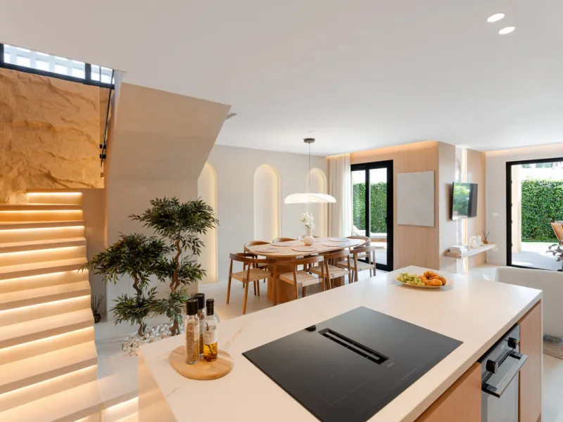House - Townhouse в продаже в Marbella, Málaga. В доме 4 спален и 3 ванных комнат. Площадь дома 160 м²
