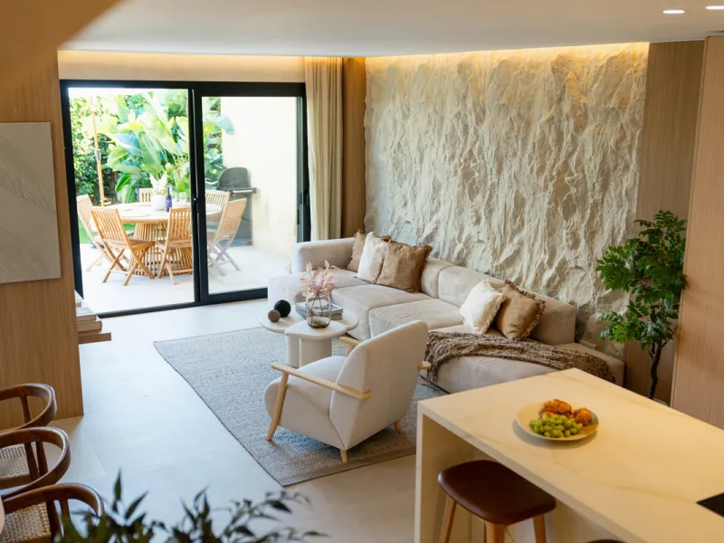 House - Townhouse в продаже в Marbella, Málaga. В доме 4 спален и 3 ванных комнат. Площадь дома 160 м²