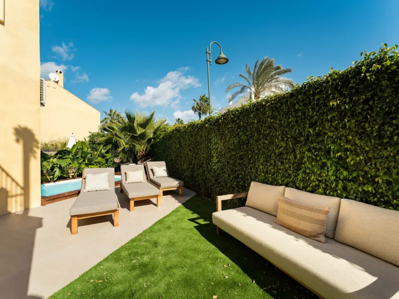 House - Townhouse в продаже в Marbella, Málaga. В доме 4 спален и 3 ванных комнат. Площадь дома 160 м²