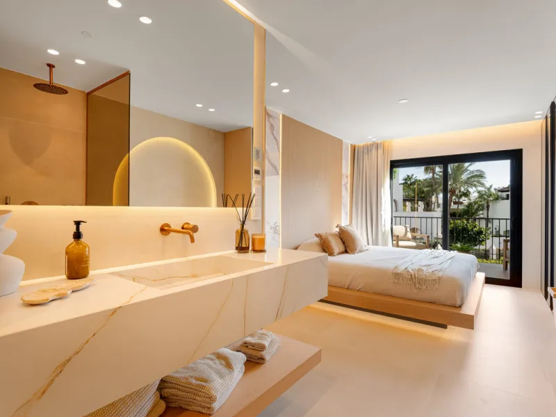 House - Townhouse в продаже в Marbella, Málaga. В доме 4 спален и 3 ванных комнат. Площадь дома 160 м²