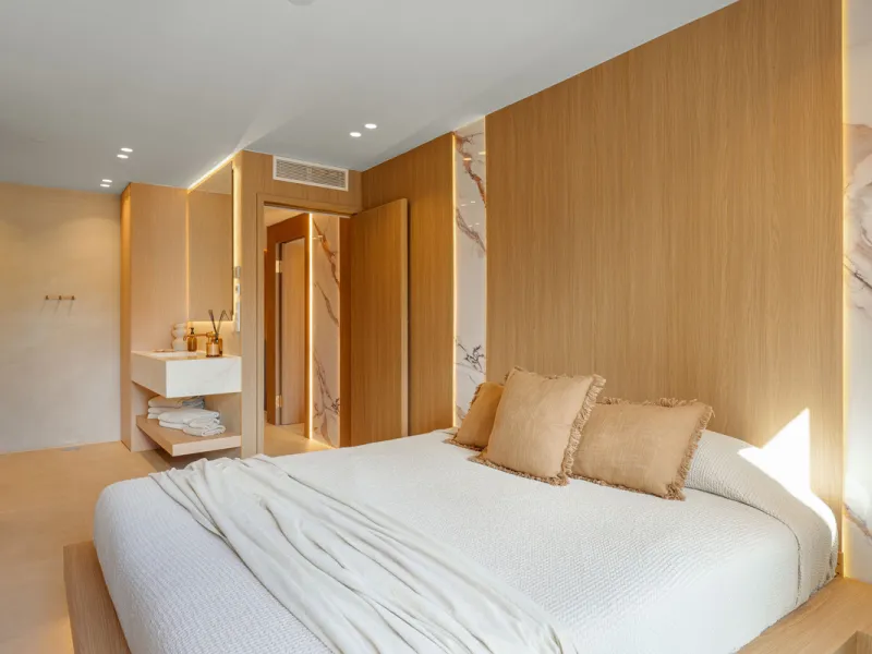 House - Townhouse в продаже в Marbella, Málaga. В доме 4 спален и 3 ванных комнат. Площадь дома 160 м²