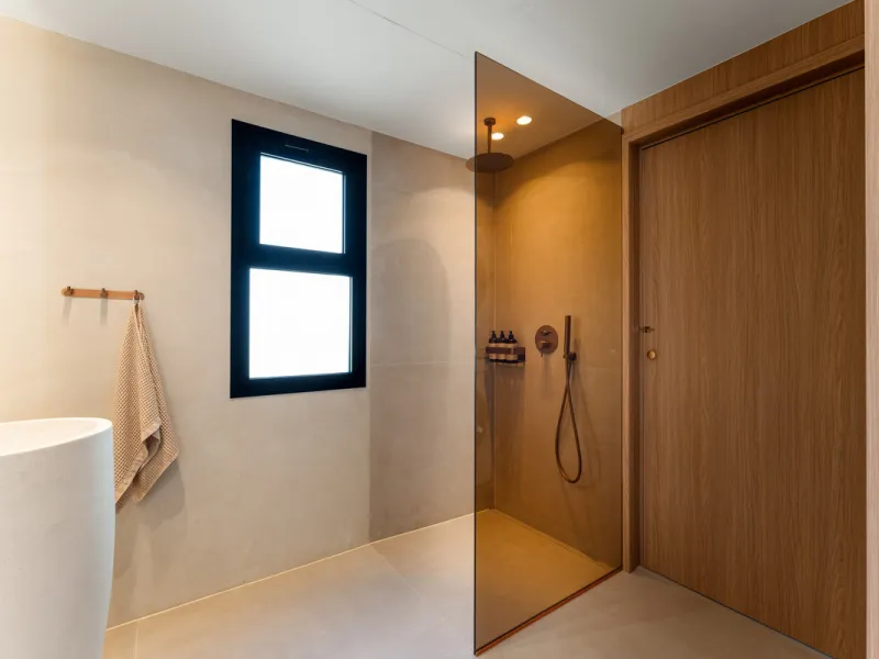 House - Townhouse в продаже в Marbella, Málaga. В доме 4 спален и 3 ванных комнат. Площадь дома 160 м²